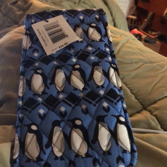 Vera Bradley Accessories - ❤️NWTVeraBradley SunglassesSleeve 29$